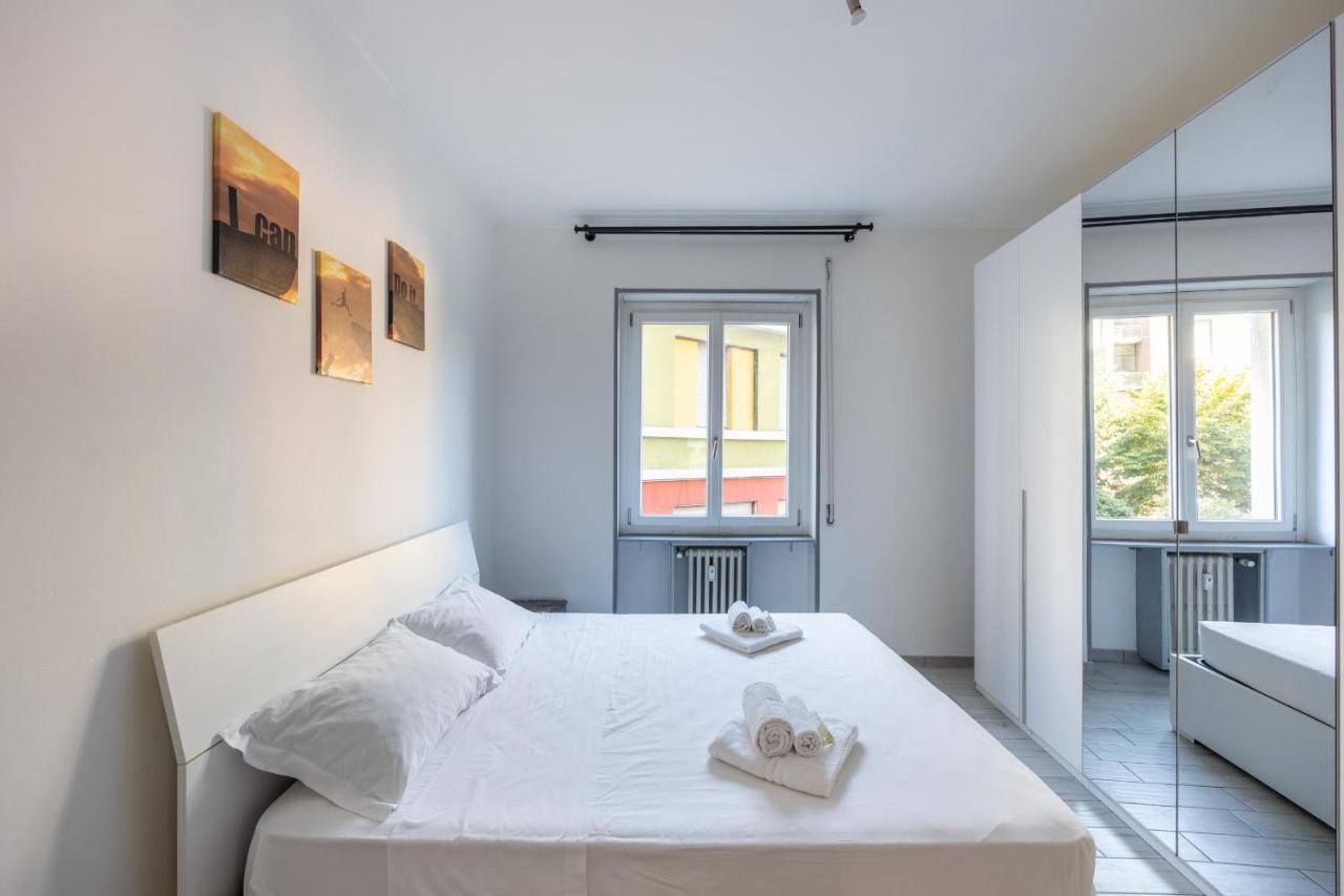 Duomo Free Parking And Netflix Milano