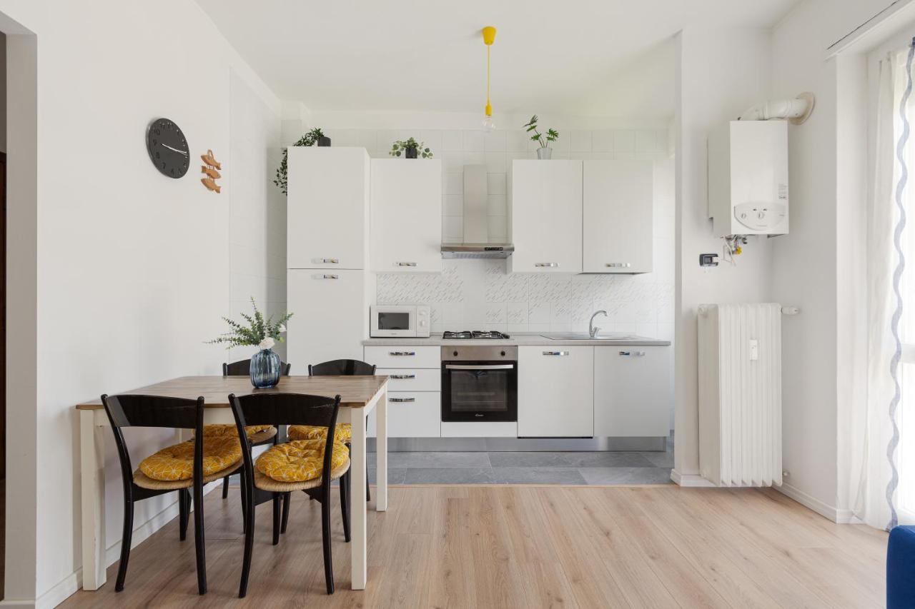 Udine M2 Subway Balcony Apt Apartment *
