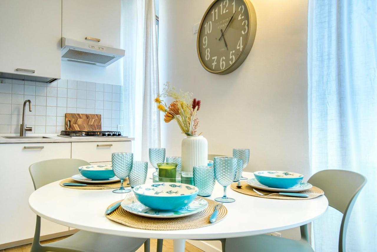 Leafy Sunshine, Bilocale In Porta Venezia, Con Metro A 1 Min A Piedi Apartamento Milão