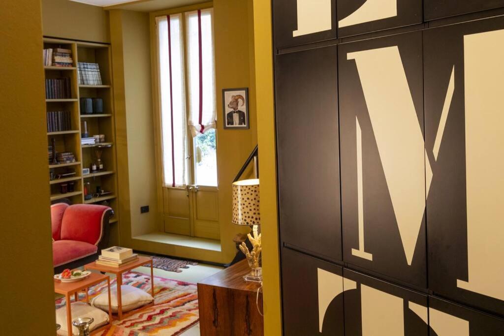 Luxury Bohemian With Private Garden In Apartment Milan