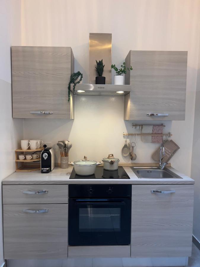 Regina In Porta Romana 3 - Sky Tv, Wifi & Breakfast Box * Milano