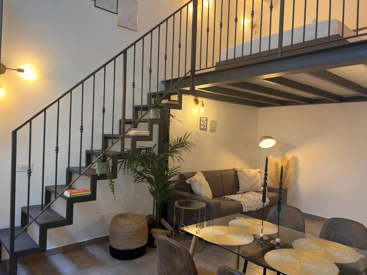 Appartamento Regina In Porta Romana 3 - Sky Tv, Wifi & Breakfast Box *
