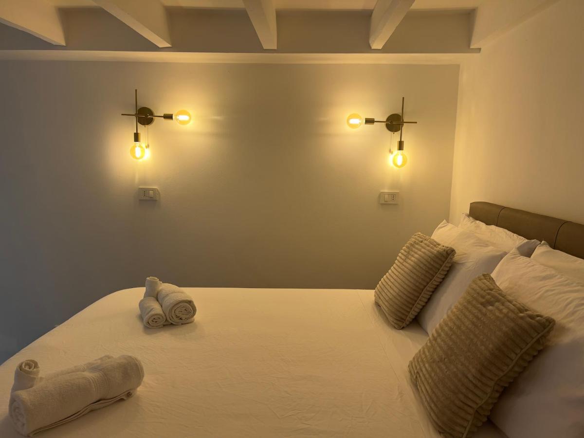 Regina In Porta Romana 3 - Sky Tv, Wifi & Breakfast Box Appartamento Milano