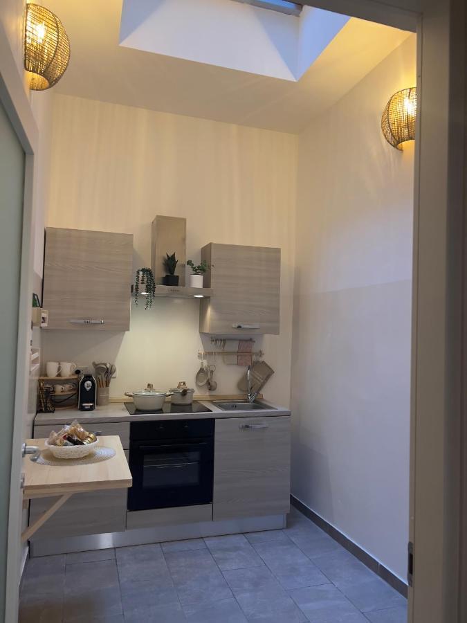 Regina In Porta Romana 3 - Sky Tv, Wifi & Breakfast Box Appartamento *