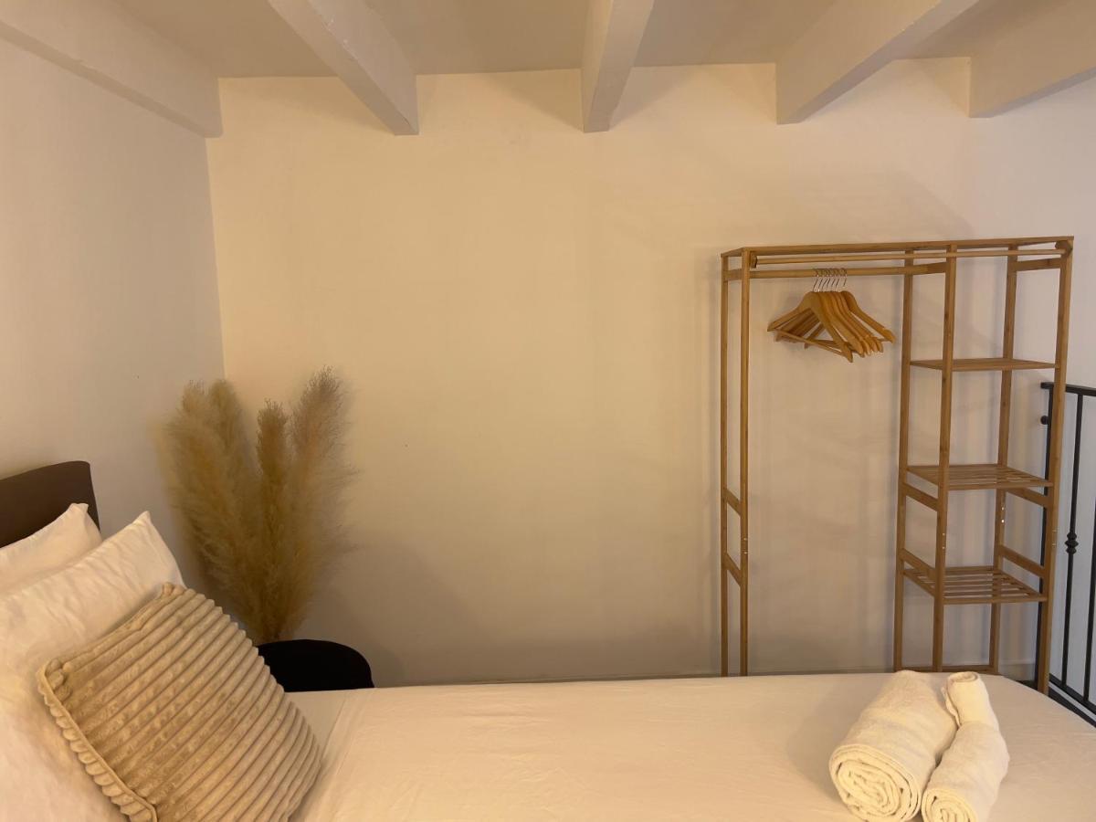 Appartamento Regina In Porta Romana 3 - Sky Tv, Wifi & Breakfast Box *