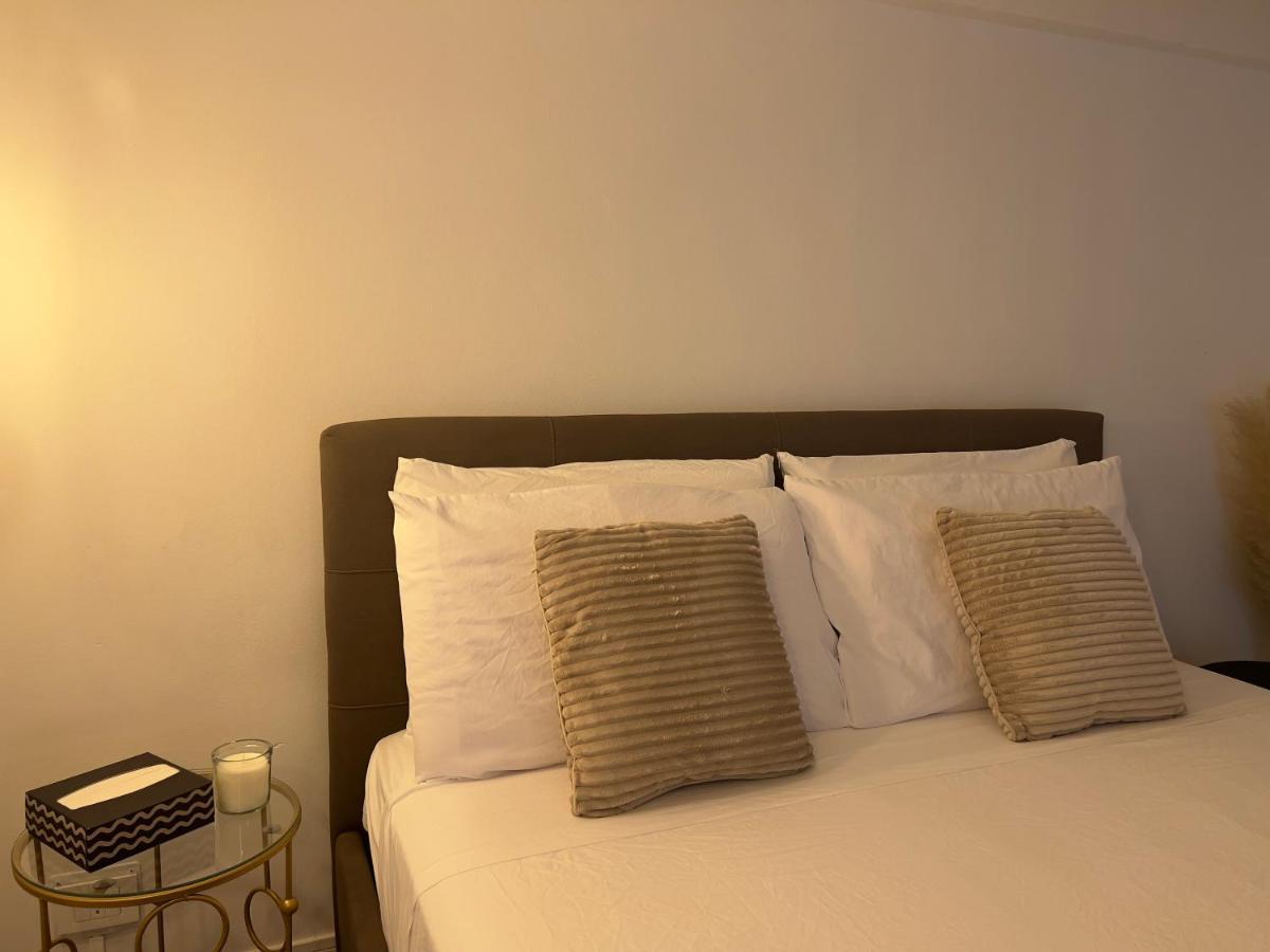Appartamento Regina In Porta Romana 3 - Sky Tv, Wifi & Breakfast Box