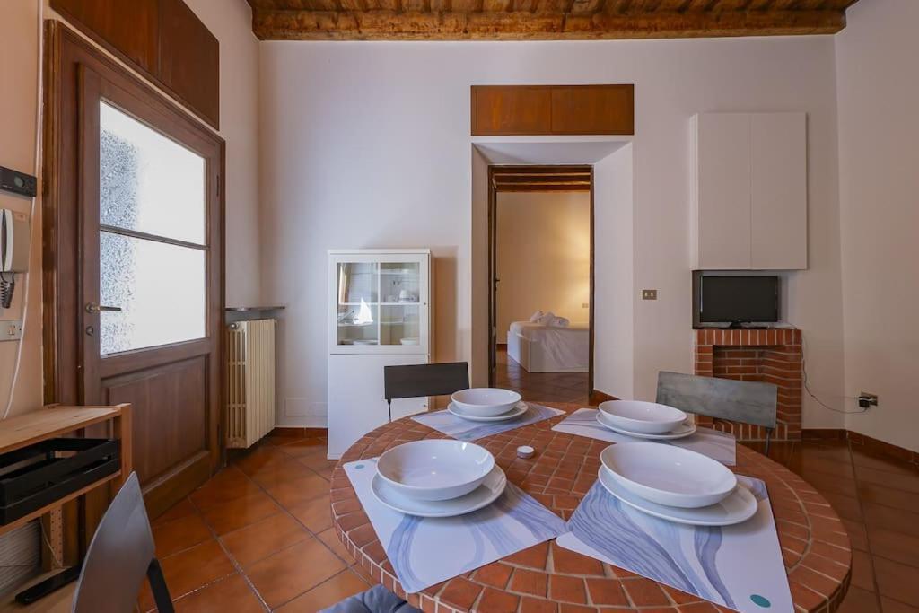 Youhosty - Ripa5 C Apartment