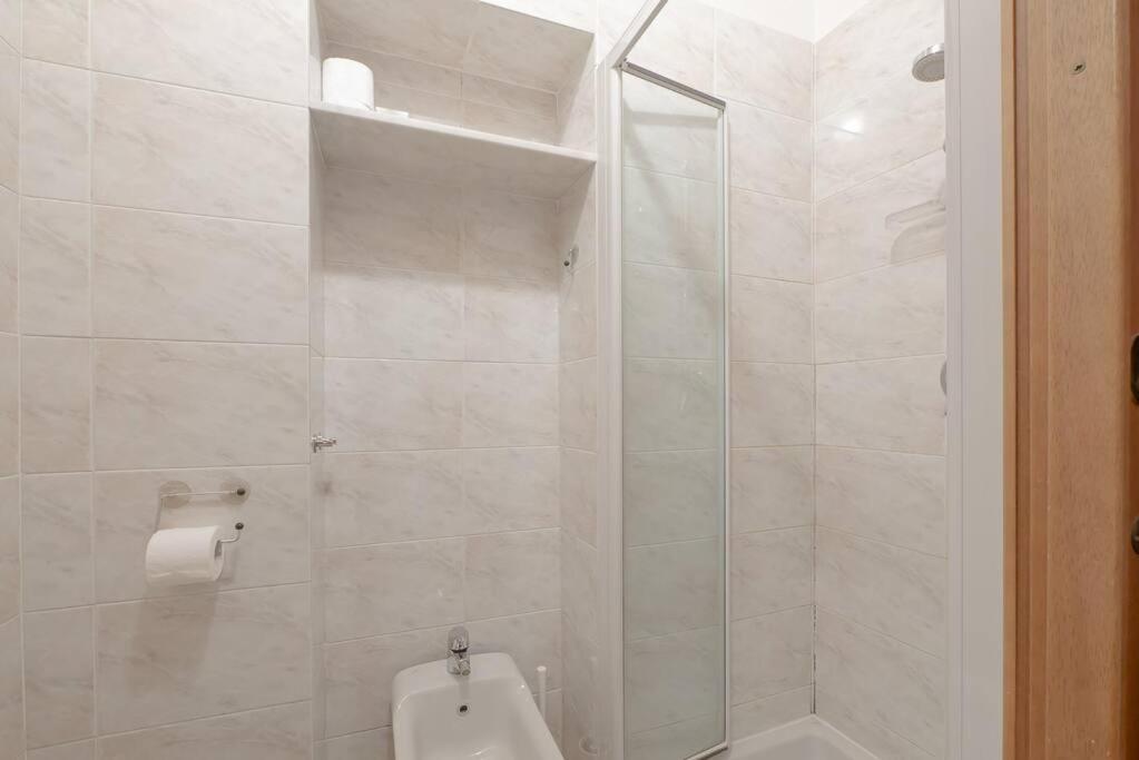 Youhosty - Ripa5 C Apartment