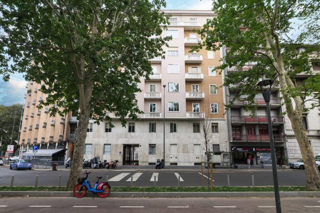Contempora - Trilocale P.le Susa Apartamento Milão