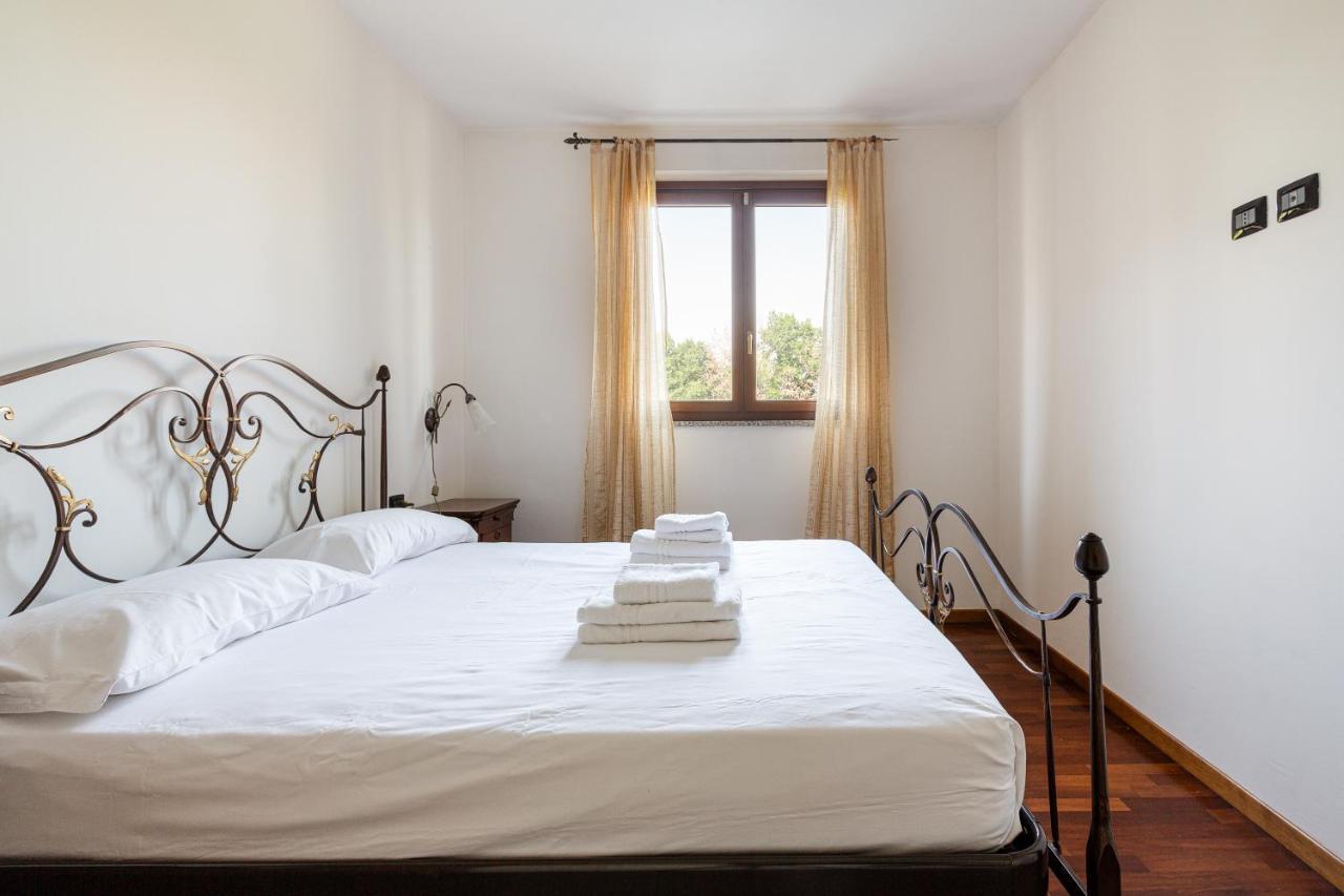 Apartment With Balcony Nearby M3 Subway Yellow Line Milan