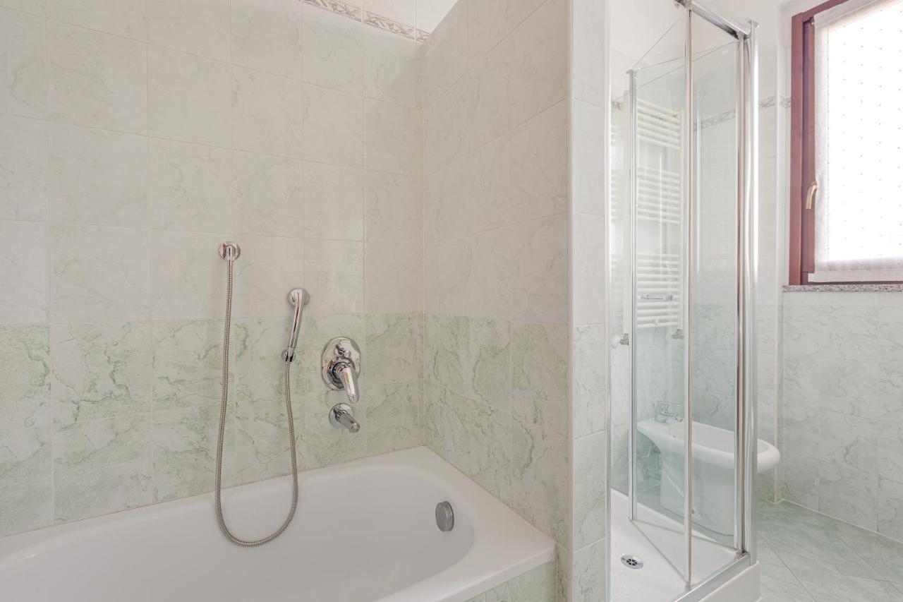 Apartment With Balcony Nearby M3 Subway Yellow Line