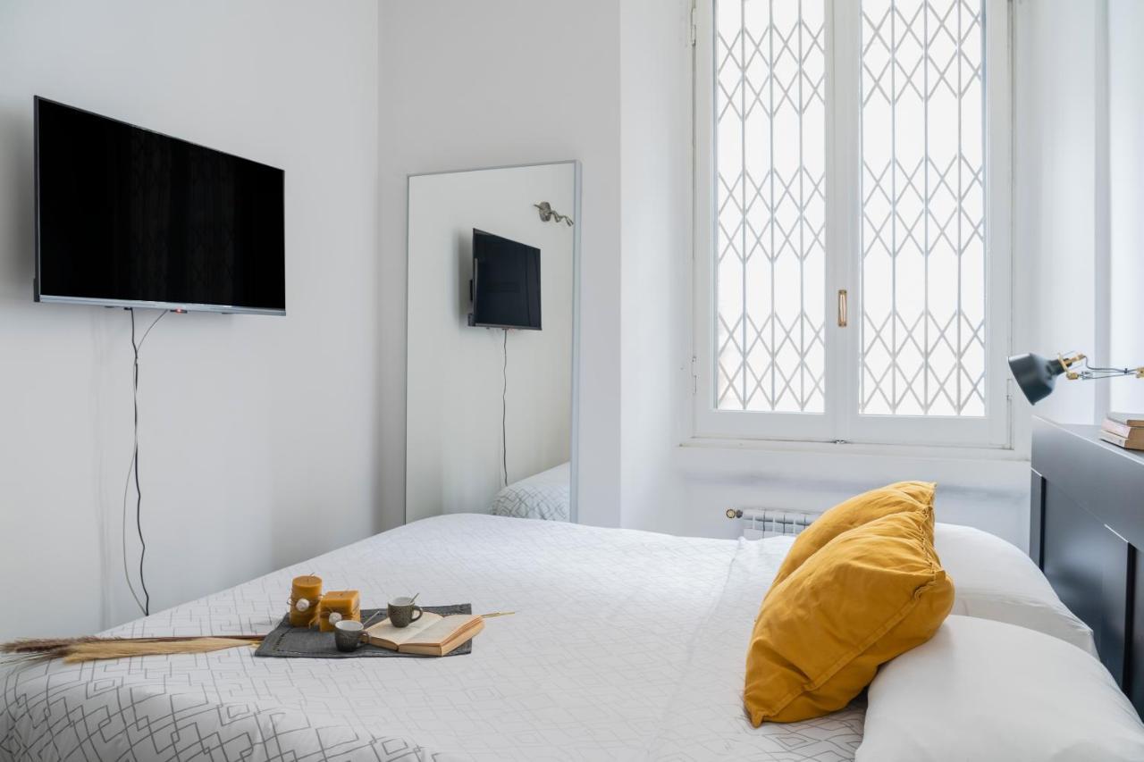 Casa Julia - Milano, Via P. Nuvolone - By Host4u Apartment Milan