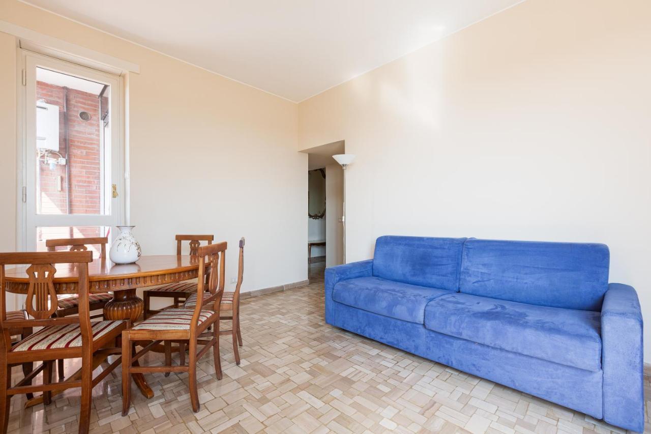 - Roomy 300 M From M3 Affori Fn! Apartment *