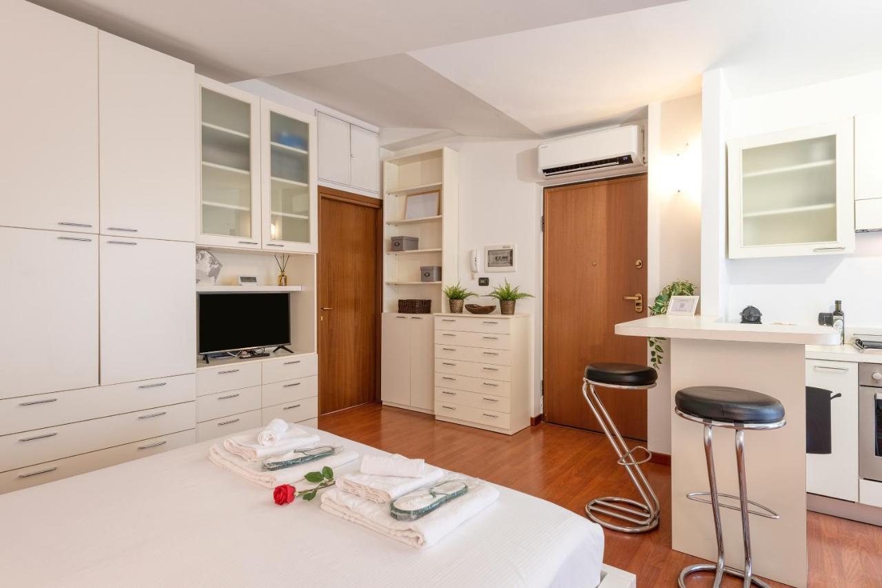 Apartment Ferrucci, 6 - Monolocale Al Settimo Cielo *