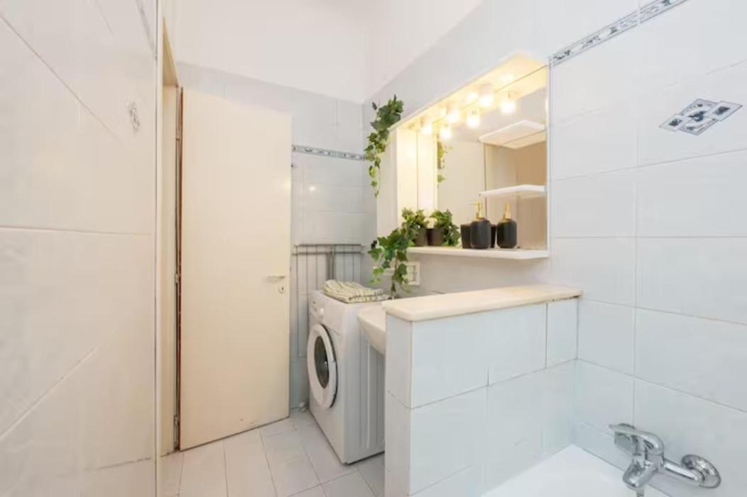 Apartment Ihost - Premuda 17 Milan