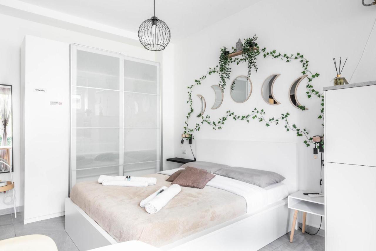 Eden House Sansiro-duomo Netflix & Design * Milan