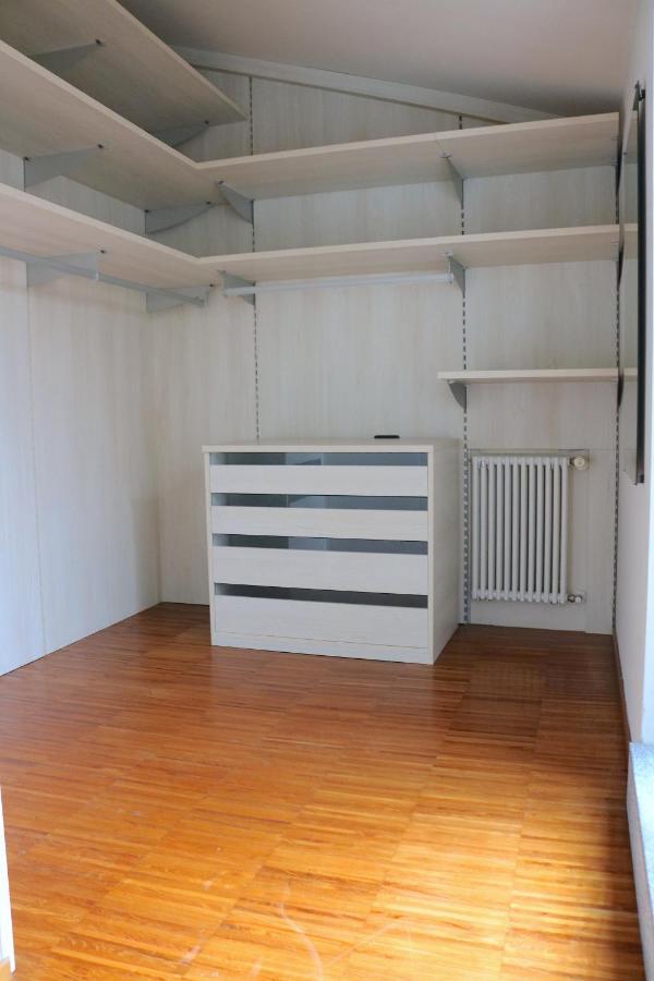 Navigli Design With Balcony Apartment
