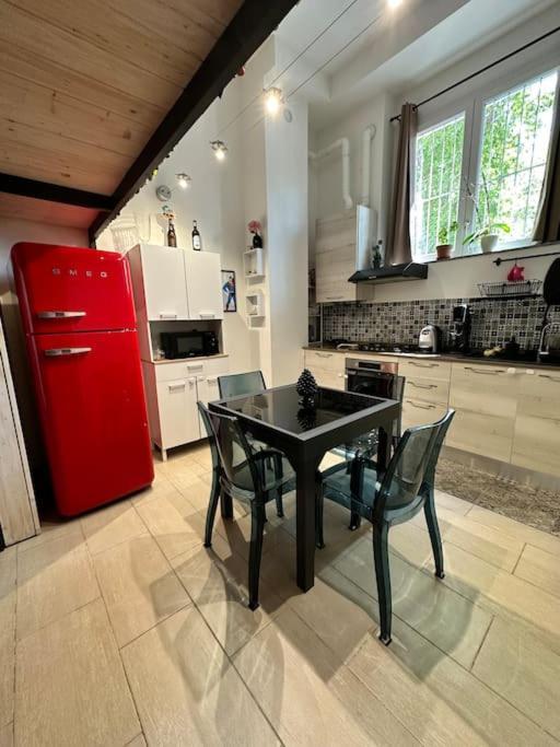 Loft Moderno Con Terrazzo Milão