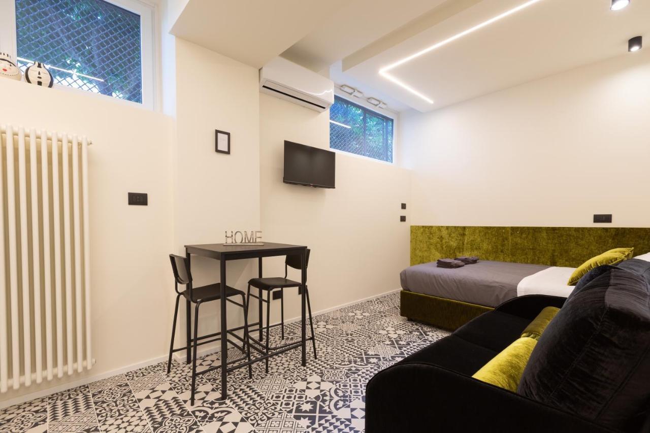 Apartment Pay60 -Crescenzago- Luxury Yellow House Milan