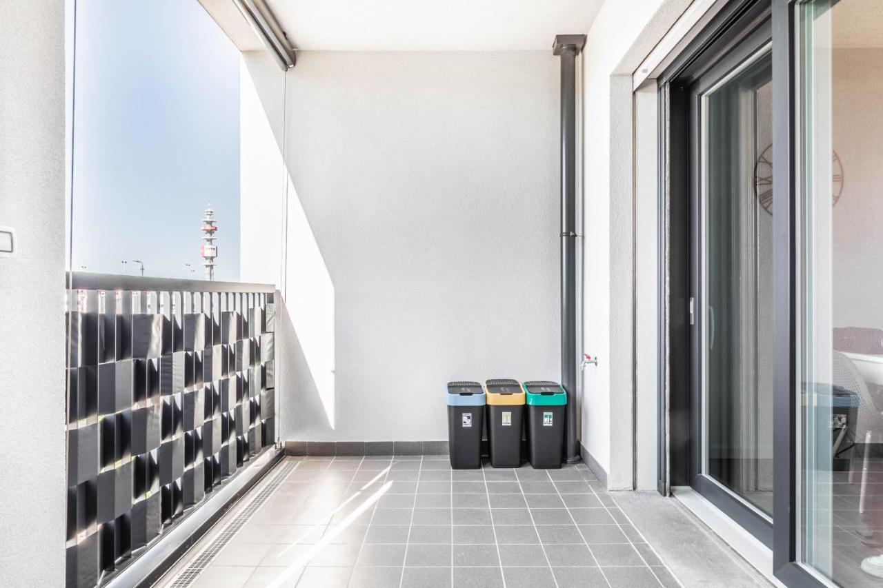 Harmony House - Rho Fiera 6min - Free Parking - Terrace * Milan