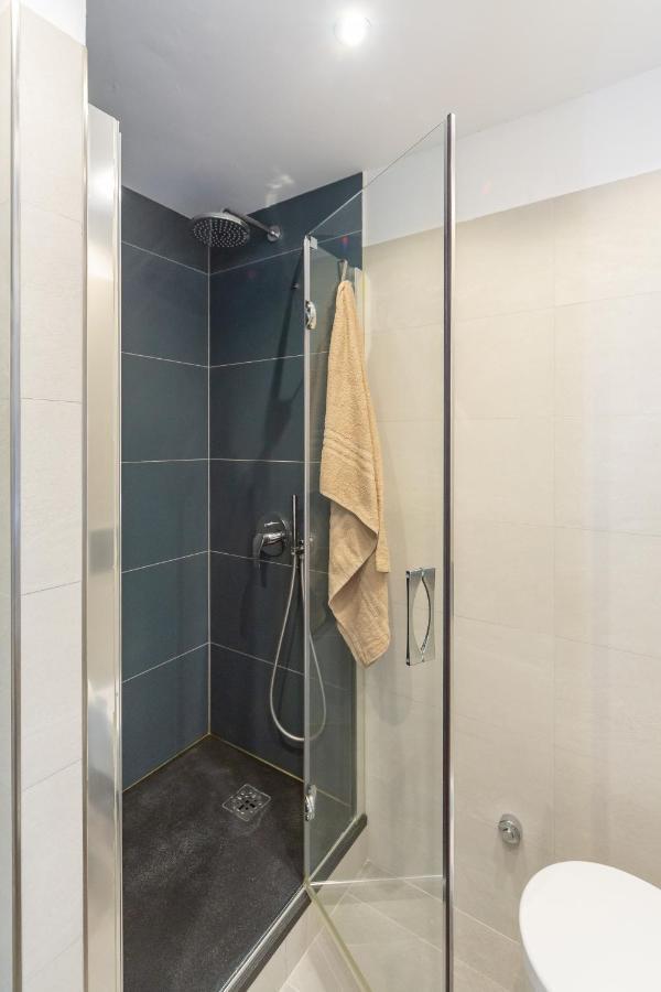 Marghera Duomo 10min, Fast Wifi & Metro Apartamento *