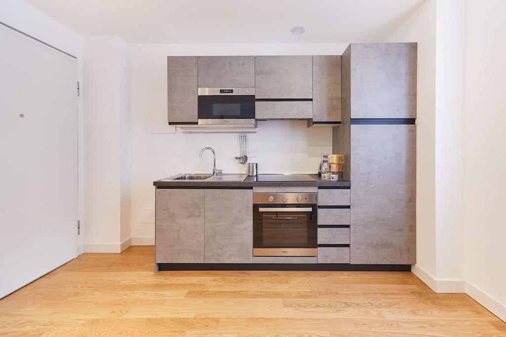 Bright Apartment *
