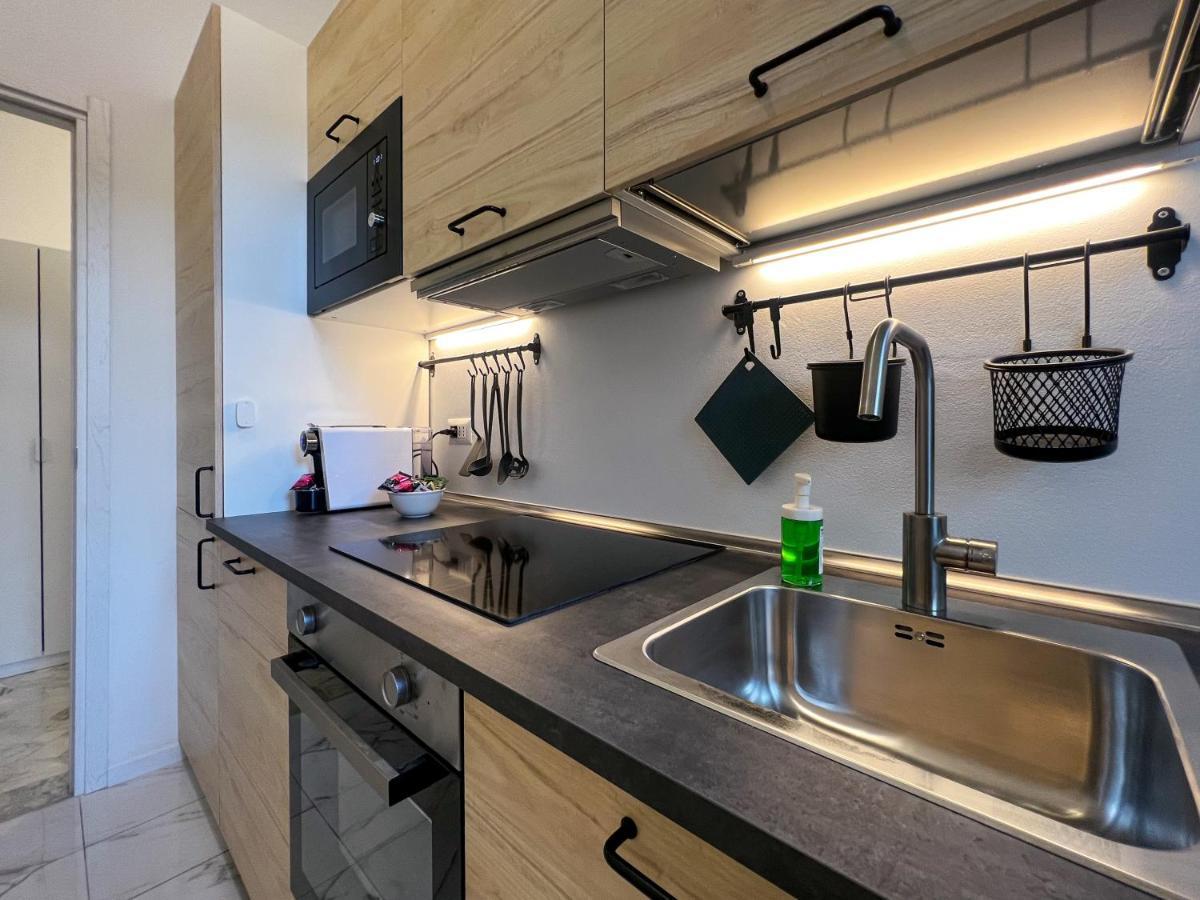 Celentano 25 - Meti Apartment
