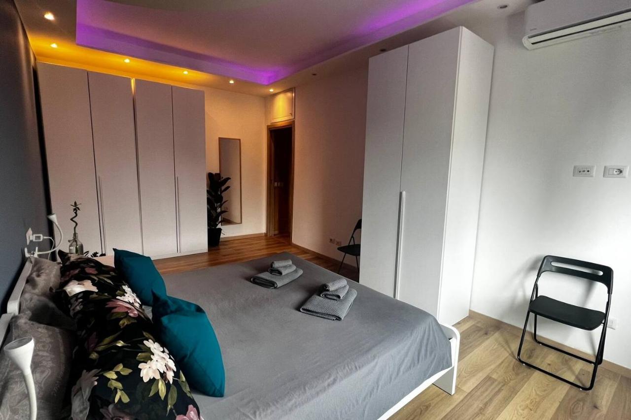 Appartamento Prestigioso Trilocale Sui Navigli Con A/c & Wi-fi *