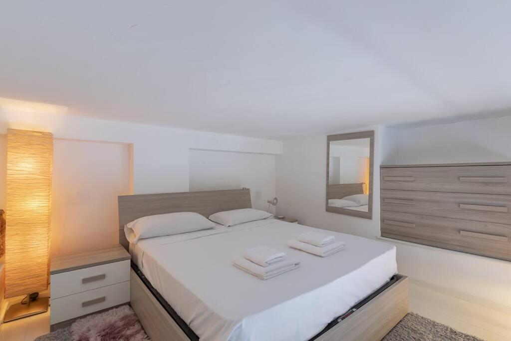 Apartamento Youhosty - Desenzano 7 *
