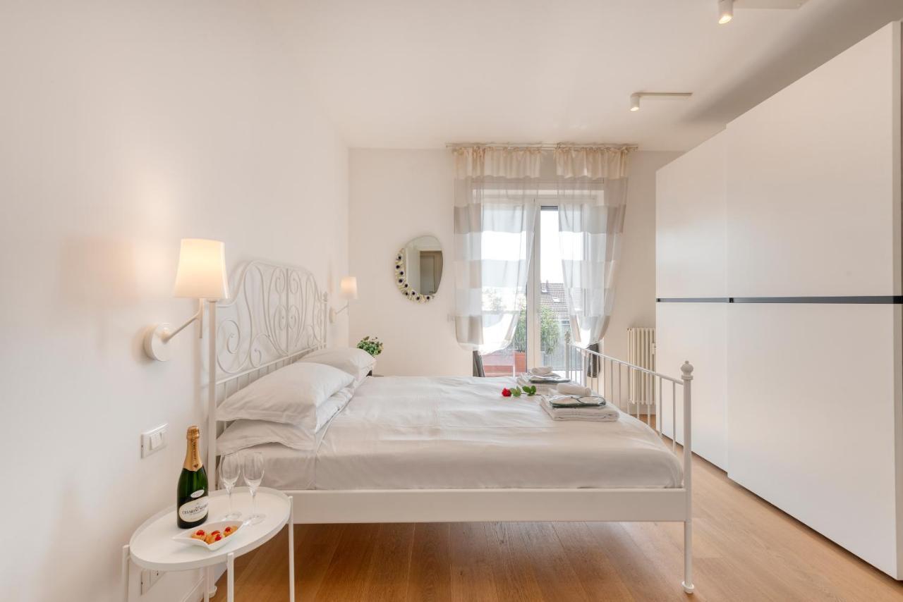 Ferrucci, 10 - Elegante Oasi Urbana A Apartment Milan