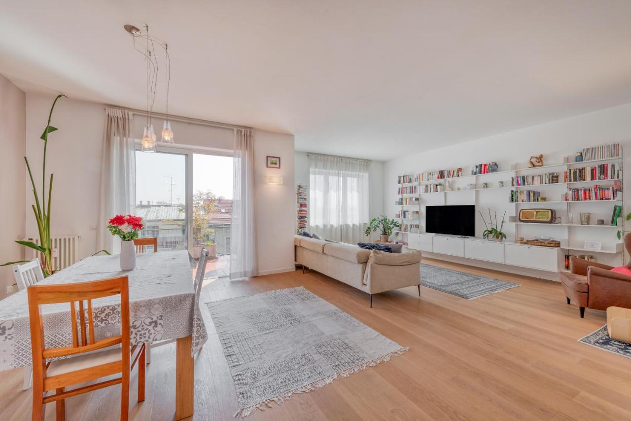 Ferrucci, 10 - Elegante Oasi Urbana A Apartment