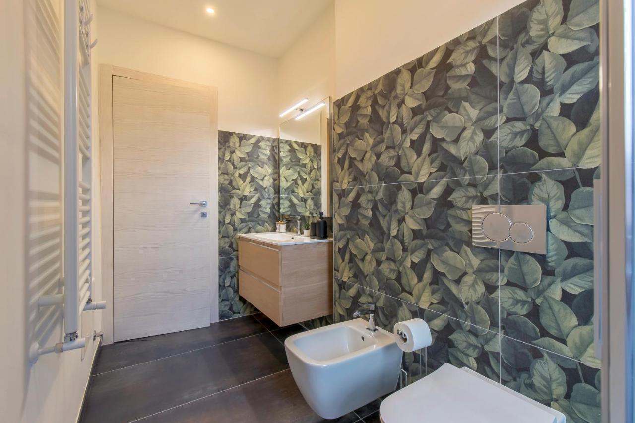 Apartment Modern & Bright 2 Bedroom Flat 50m From M4 Stop