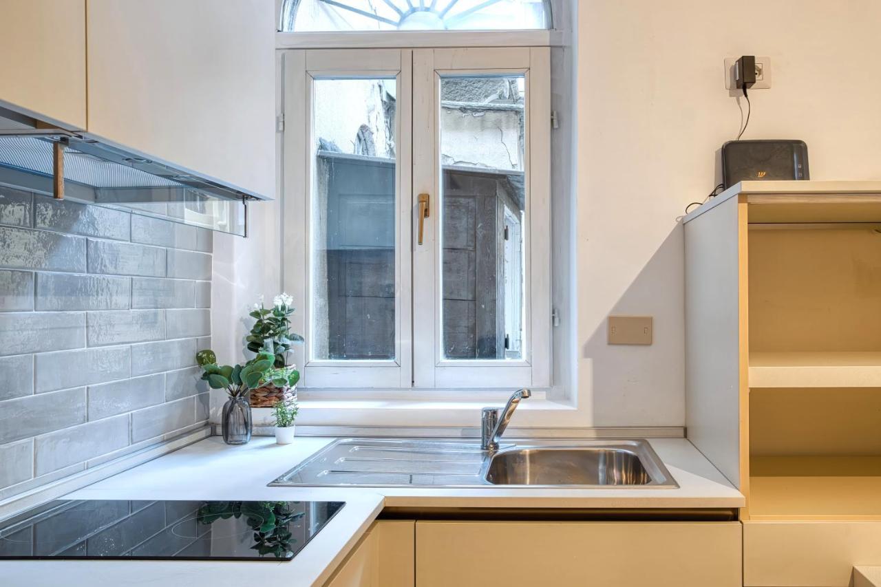 Joivy Compact Studio Near City Centre Apartment *