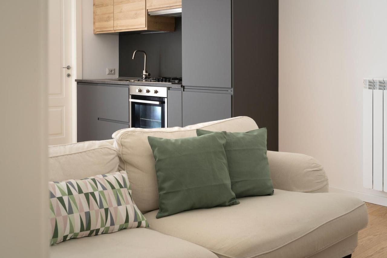Santa Tecla Living Taramelli 66 * Milan