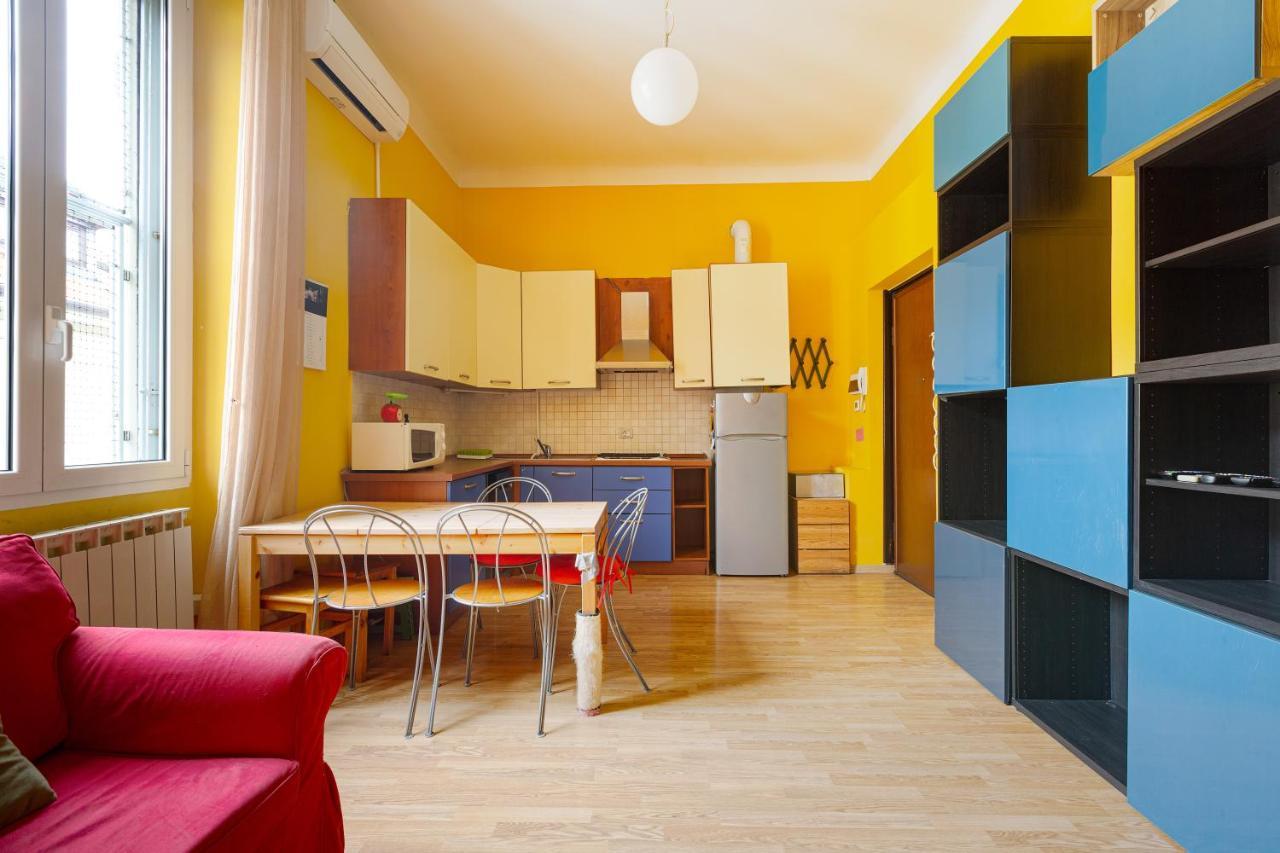 Viale Umbria Colorful Apartment Milan