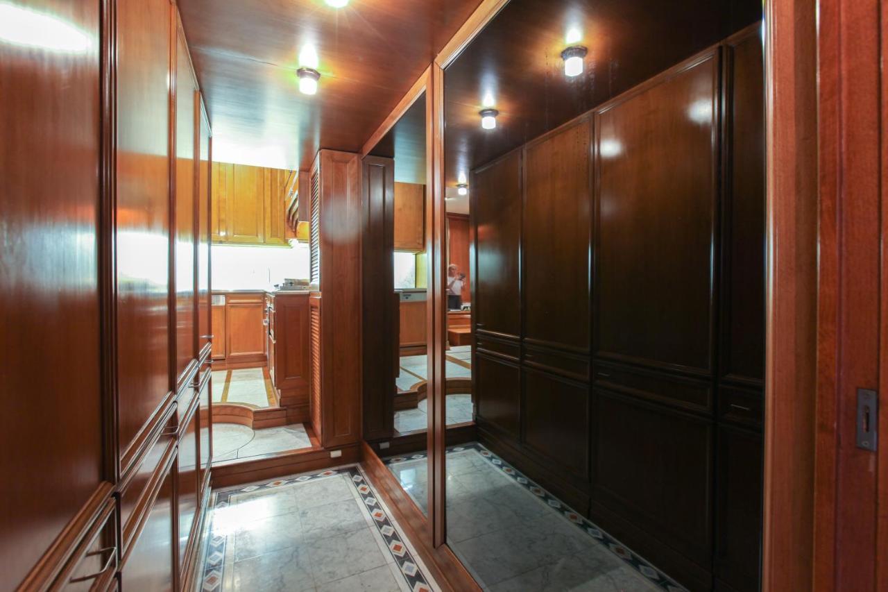 San Babila Apartment *