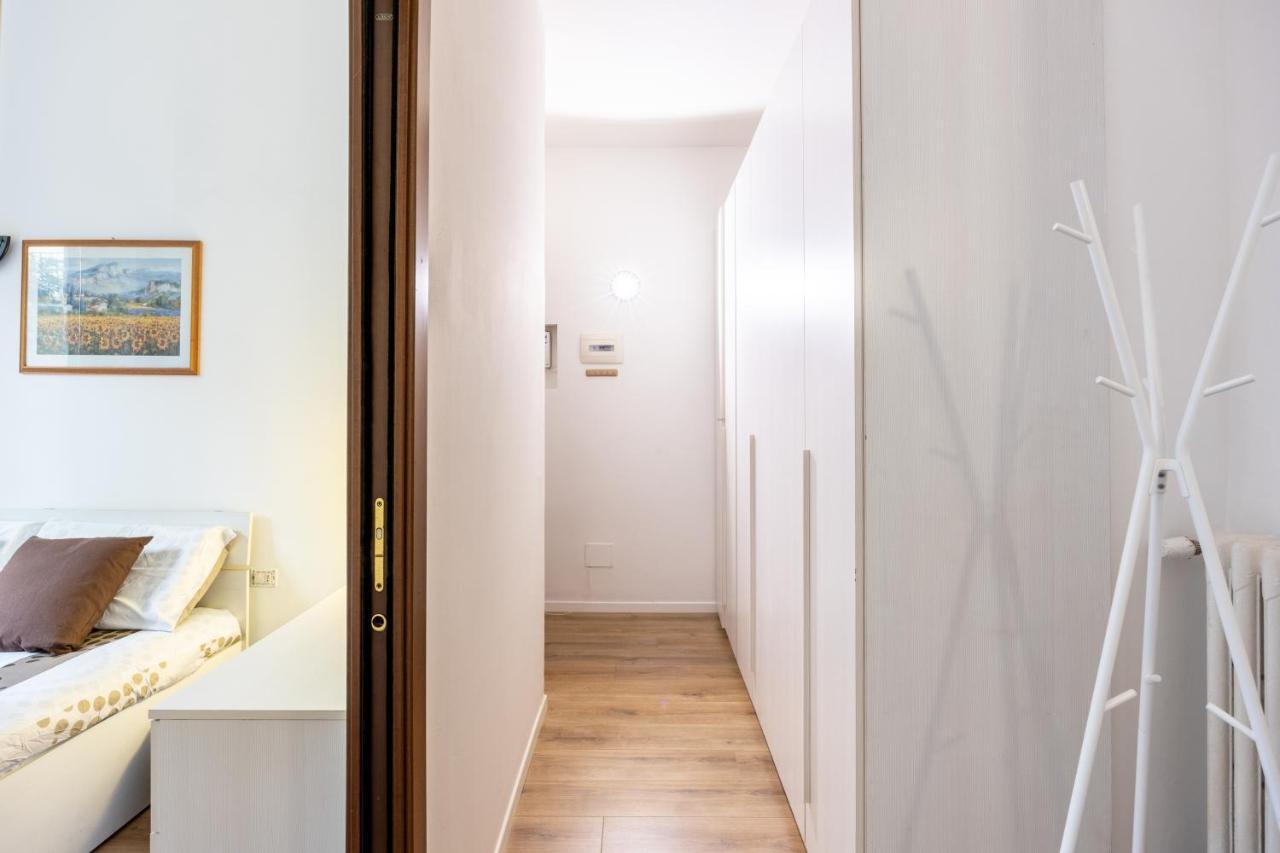 Stazione Centrale-repubblica In Centro Con Wifi Apartment