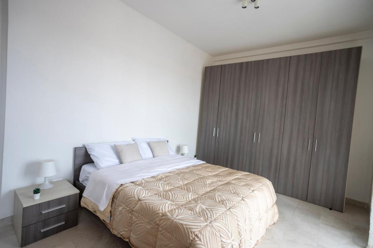 Apartamento Tortona -navigli Free Parking Penthouse Con Wifi