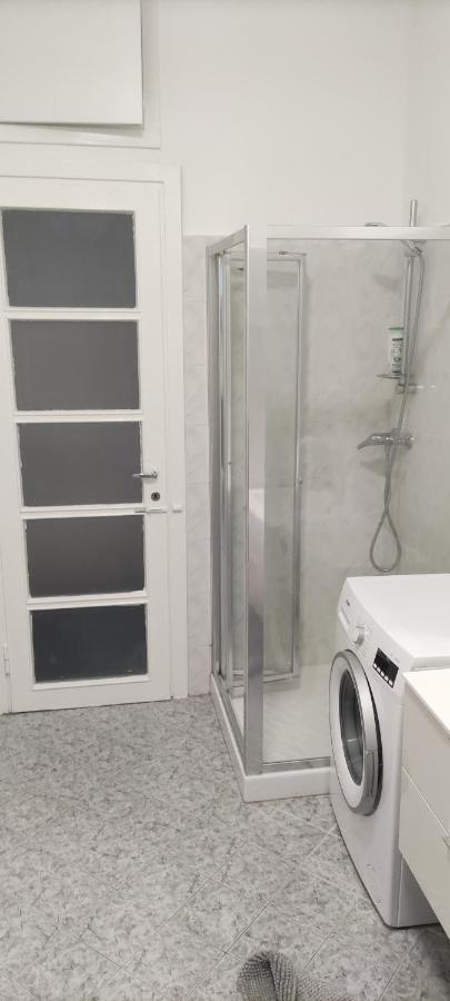 Melaverdeflat Milano Porta Venezia-Dateo Metro 4 * Milan