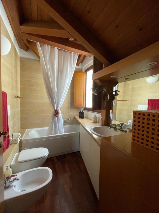 The Pretty Attic Apartment *