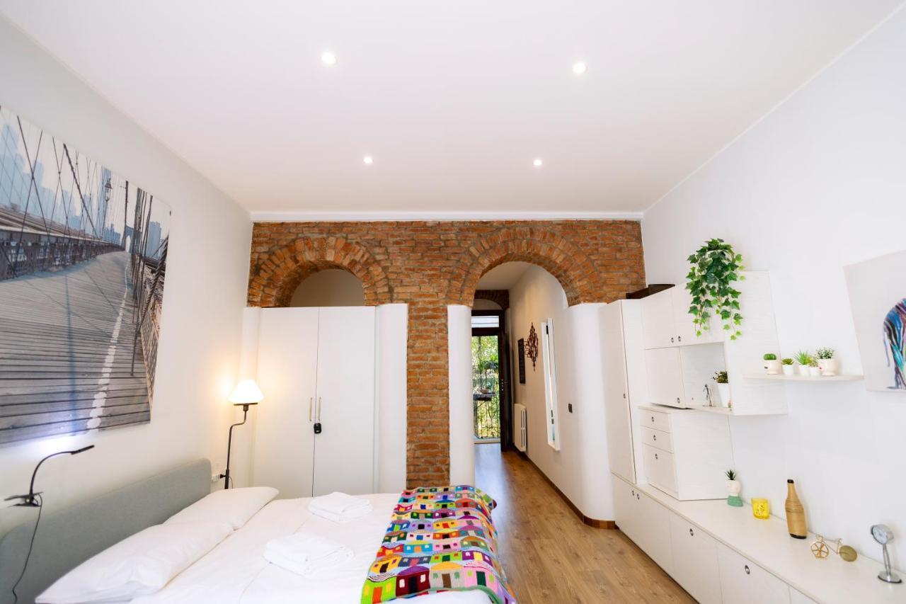 Apartment The Red Bricks - San Babila Area Milan