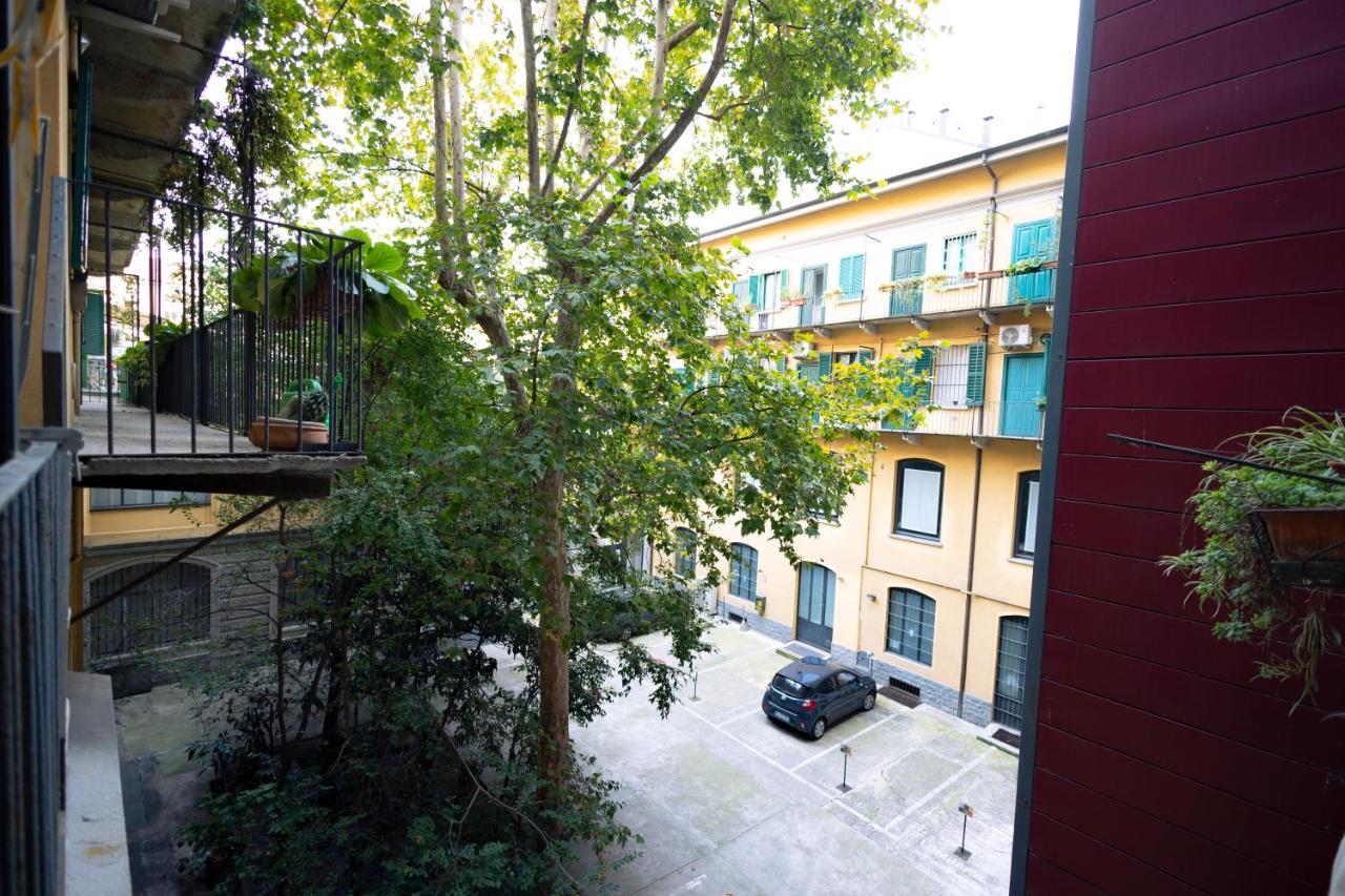 The Red Bricks - San Babila Area Apartment *