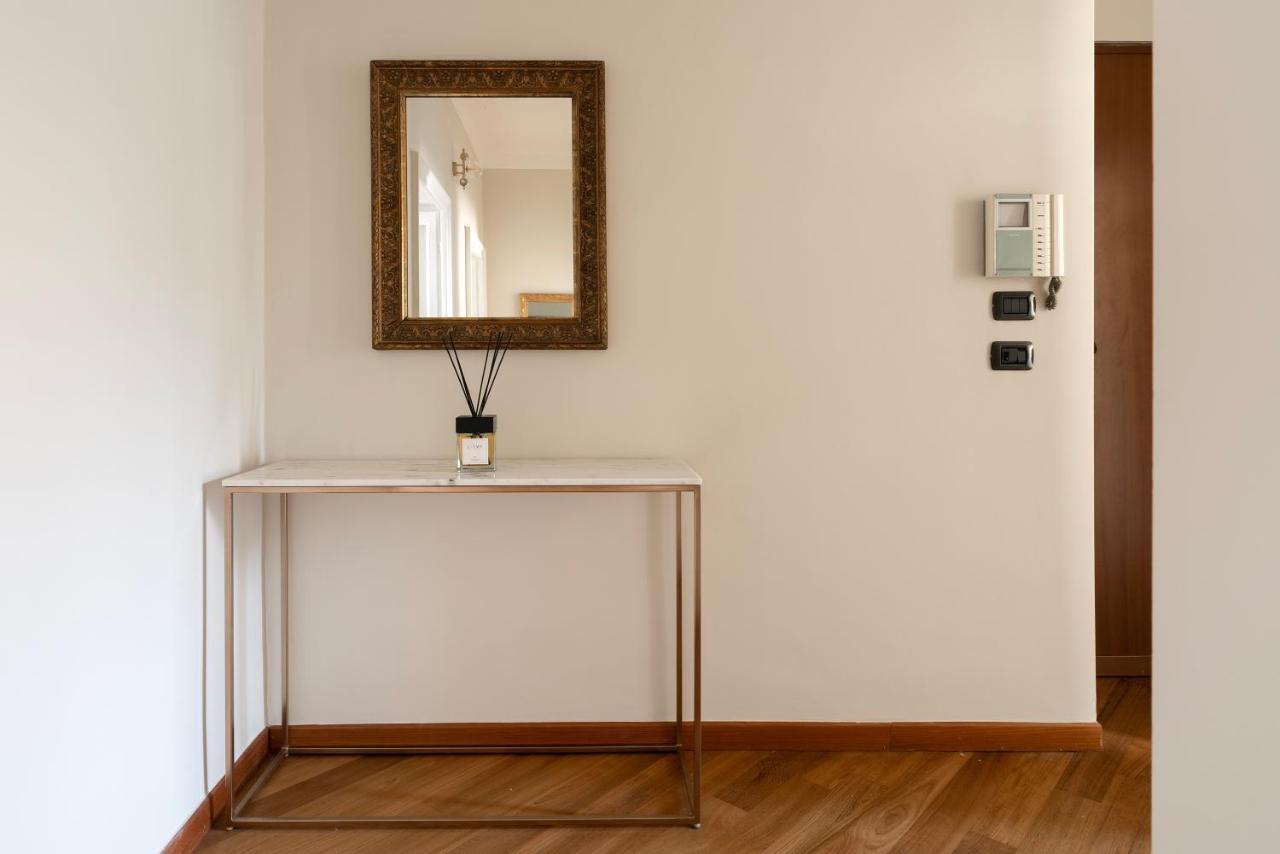 Santa Tecla Living Faravelli 4 Apartment Milan