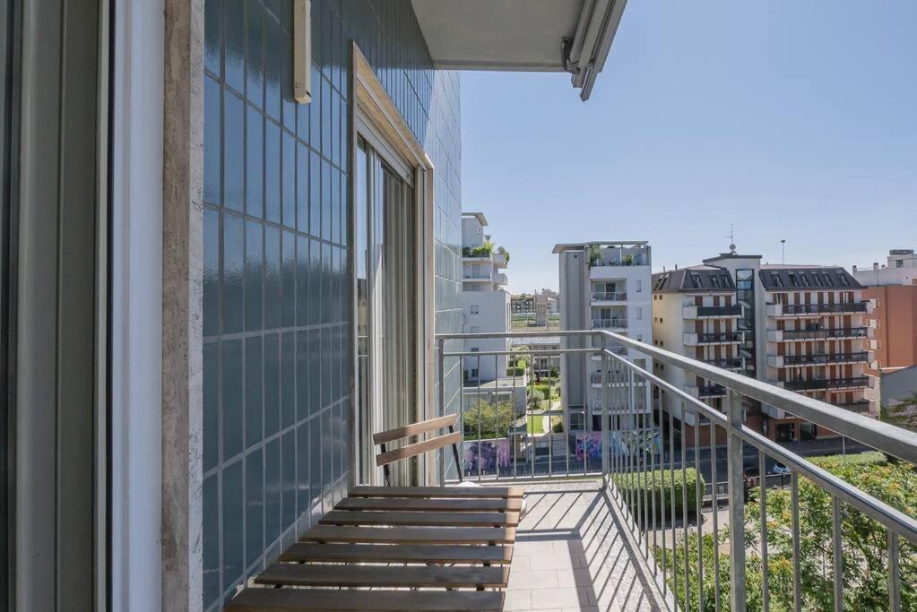 Youhosty - Zuretti42 * Milan