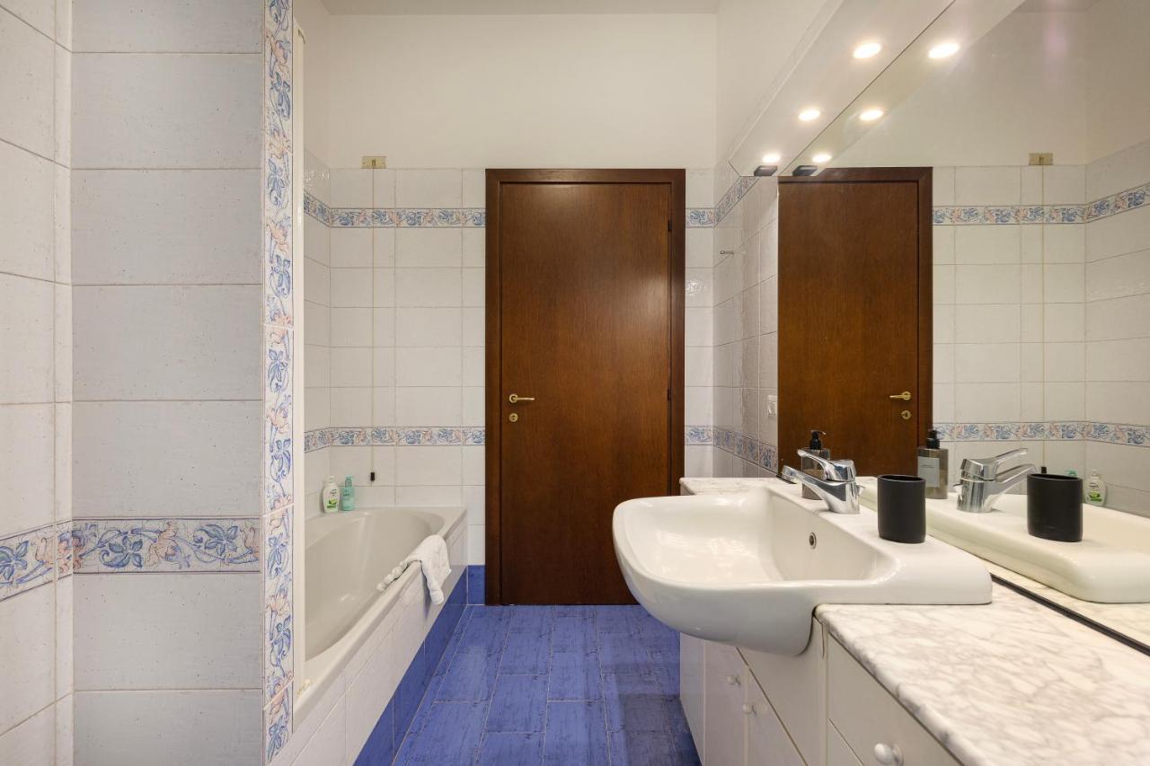 Flat In Citylife Near Metro! Appartamento *