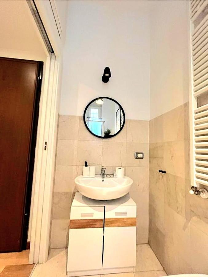 Apartment Myhome Cola Montano Milan