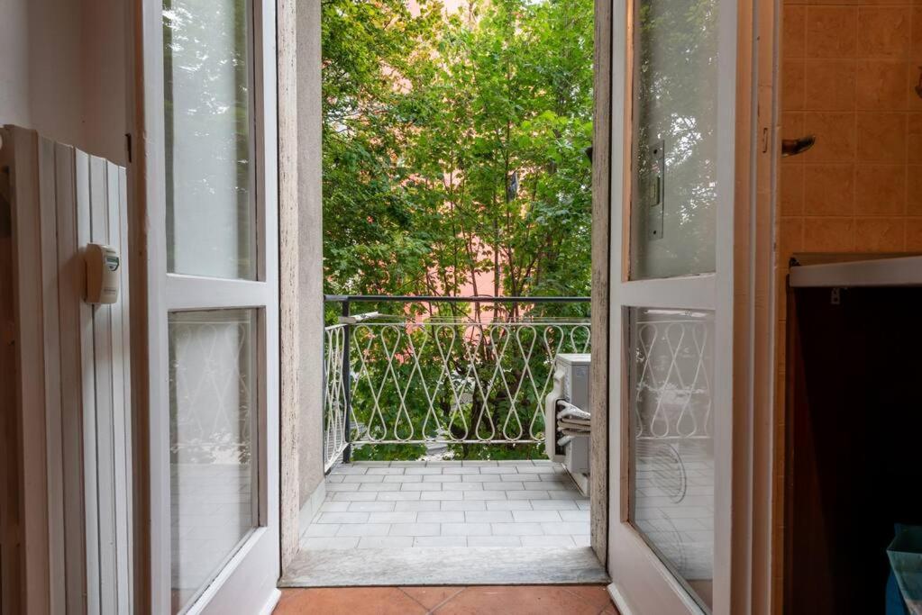 Intero Alloggio Bande Nere M1 Apartamento