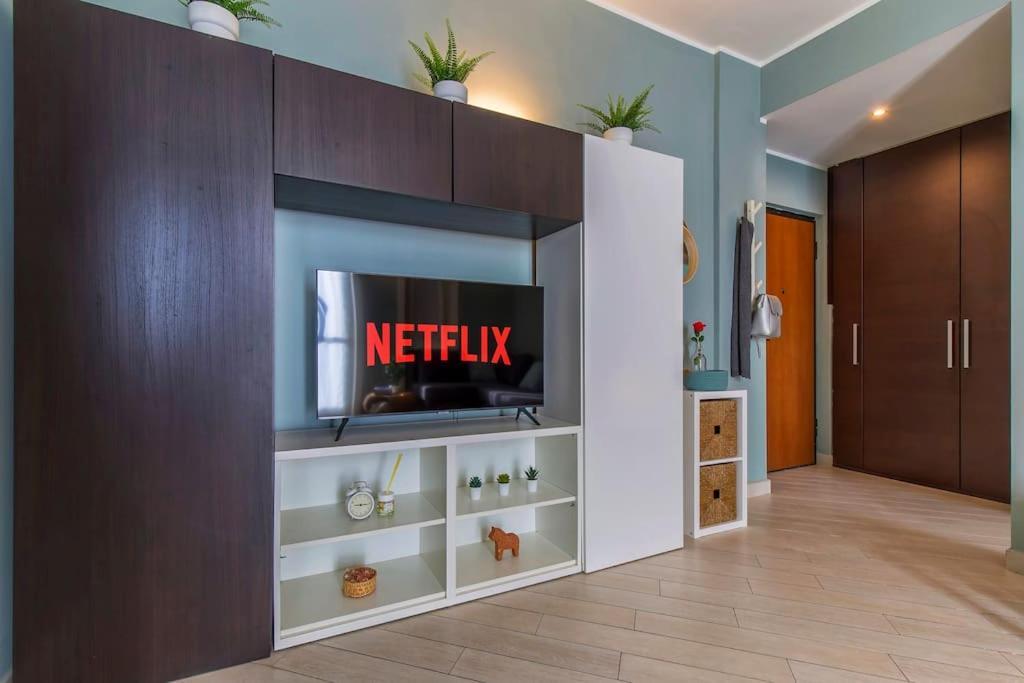 Apartamento Charmy & Cozy Panoramic Flat 50m From M4 Stop Milão