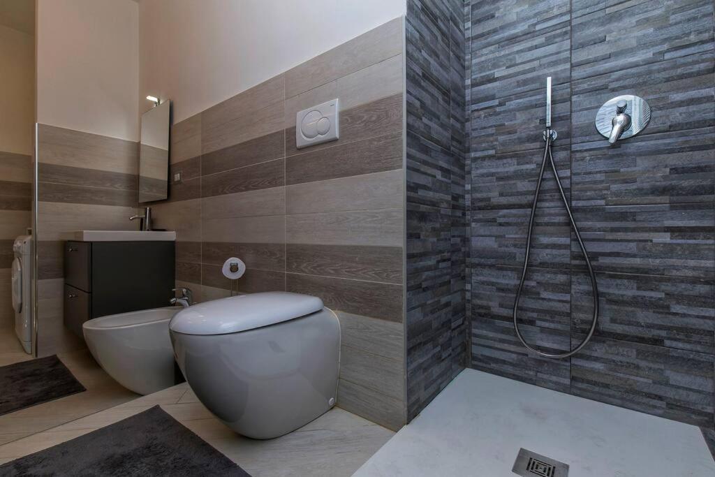 Charmy & Cozy Panoramic Flat 50m From M4 Stop Apartamento Milão