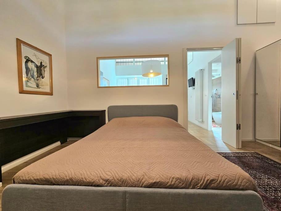 Grazioso Bilocale Ristrutturato Vicino Stazione/metro Apartment *